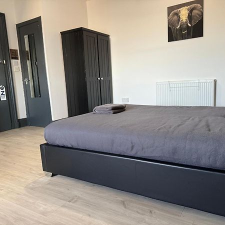 פטרהד Aspen Guest House מראה חיצוני תמונה