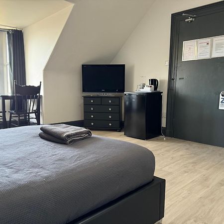 פטרהד Aspen Guest House מראה חיצוני תמונה