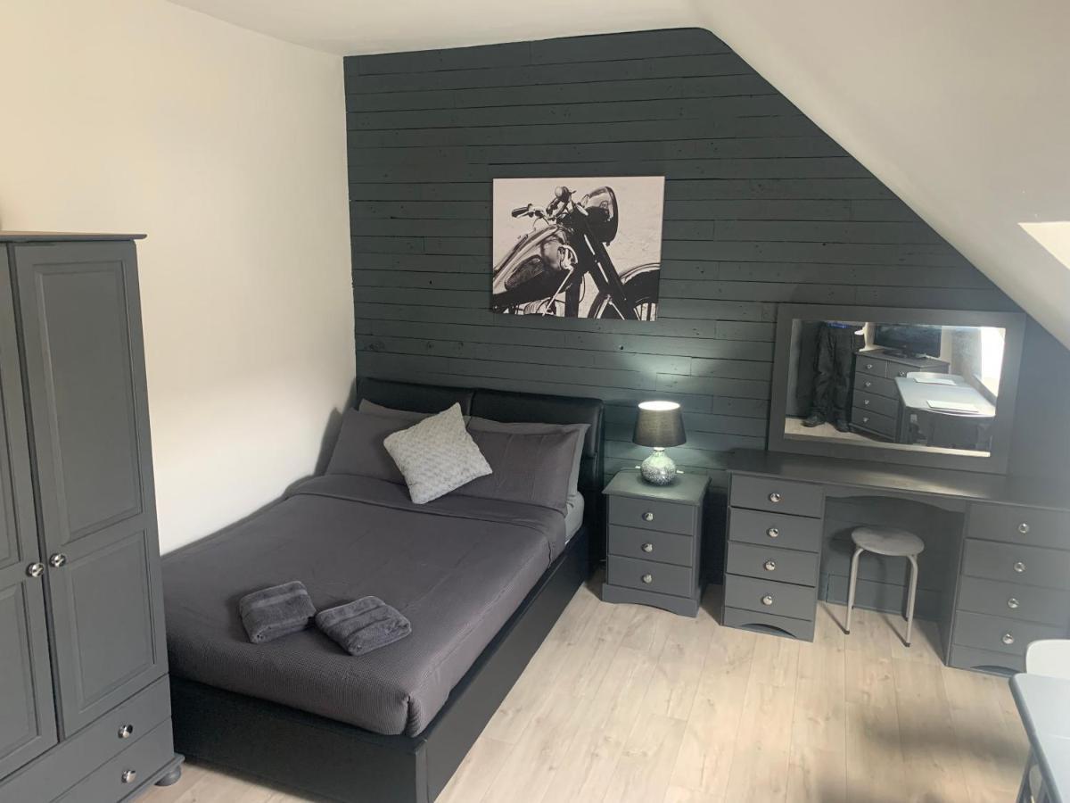 פטרהד Aspen Guest House מראה חיצוני תמונה